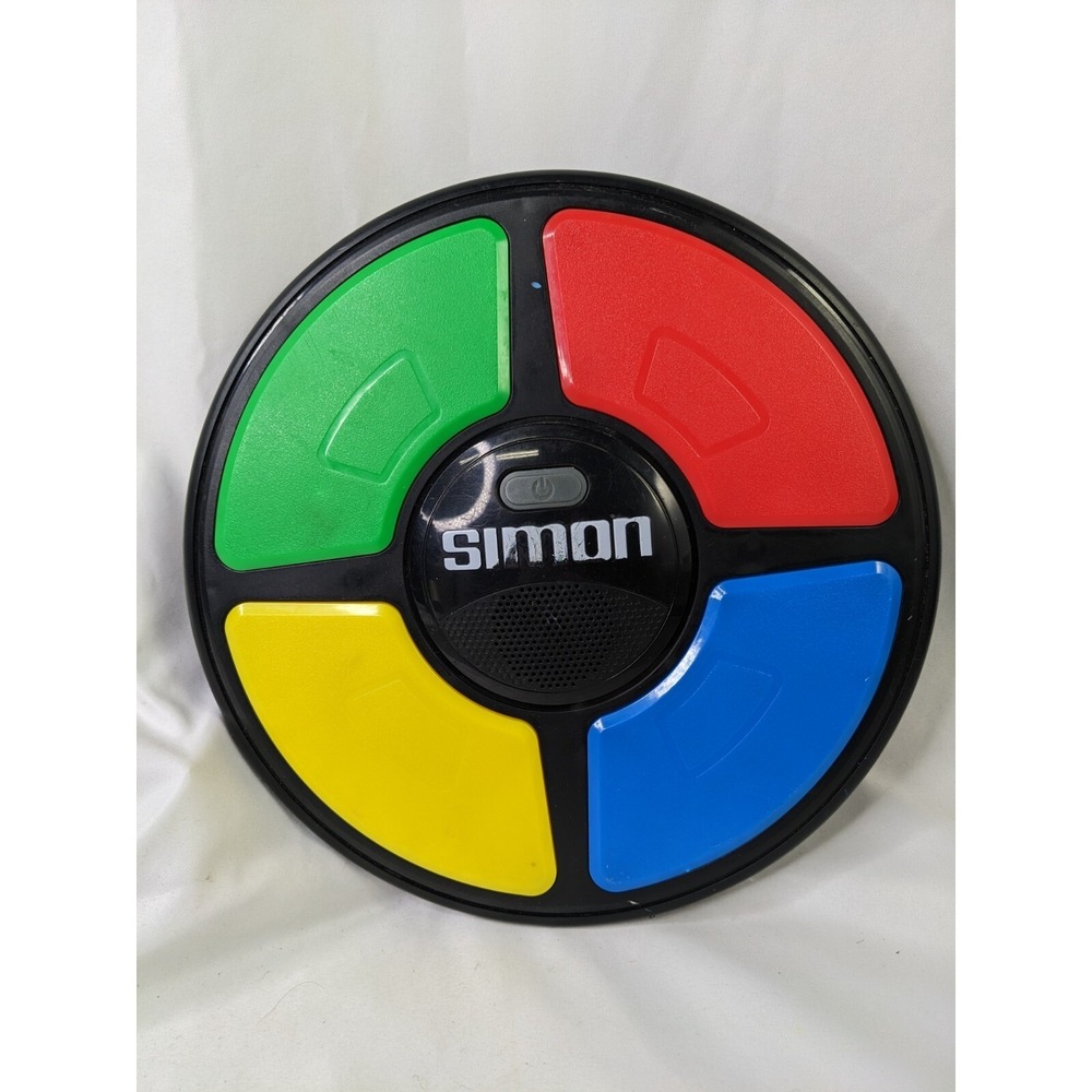 Simon Says Electronic Handheld‎ Game Hasbro 2015 Classic Toy